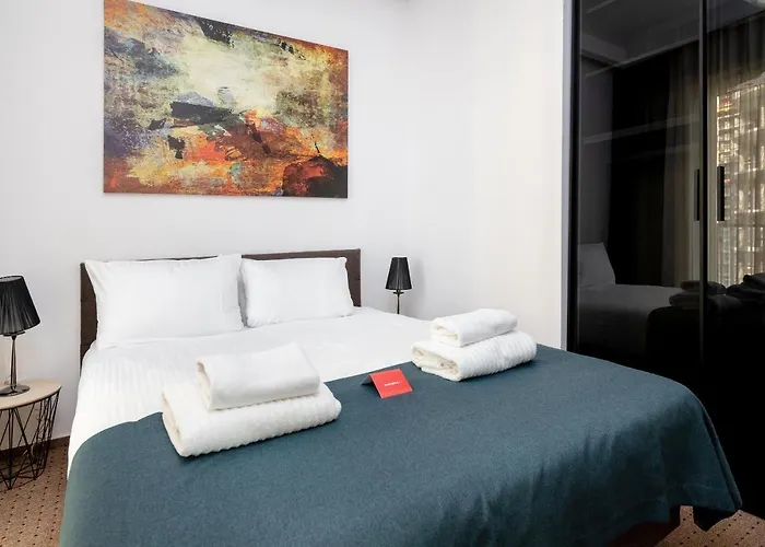 Comfort By Bookinghost *