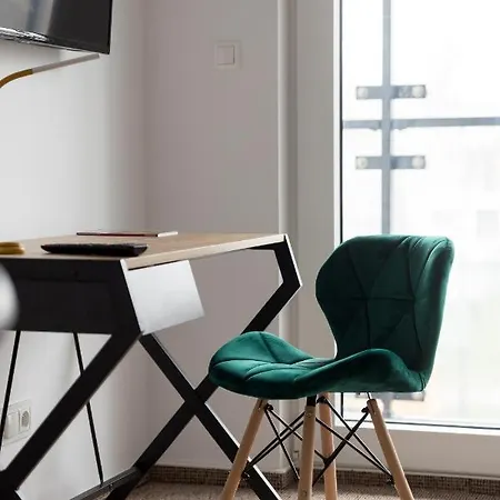 Comfort By Bookinghost ורשה