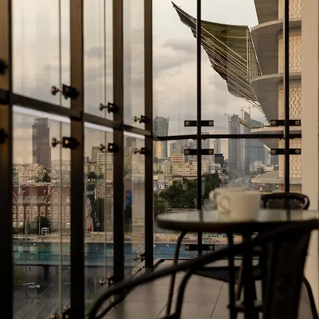 Comfort By Bookinghost Apartment