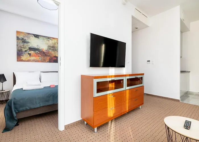 Апартаменты Comfort By Bookinghost *