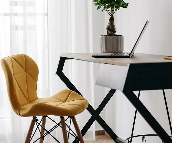 Comfort By Bookinghost Lägenhet